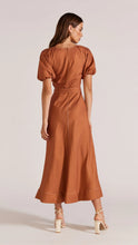 Load image into Gallery viewer, Staple The Label - Eadie Midi Dress
