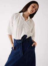 Load image into Gallery viewer, Esmaee - Glimpse Blouse - White
