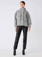 Load image into Gallery viewer, Esmaee - Weekender Jacket - Ash Chevron
