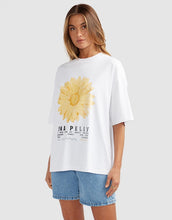 Load image into Gallery viewer, Ena Pelly - Flora Tee
